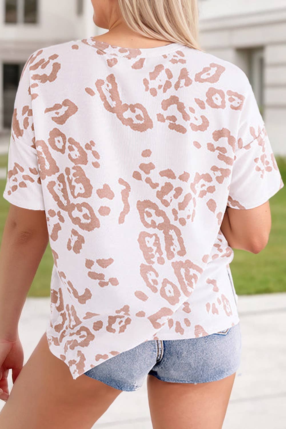Plus Size Leopard Short Sleeve V Neck Top