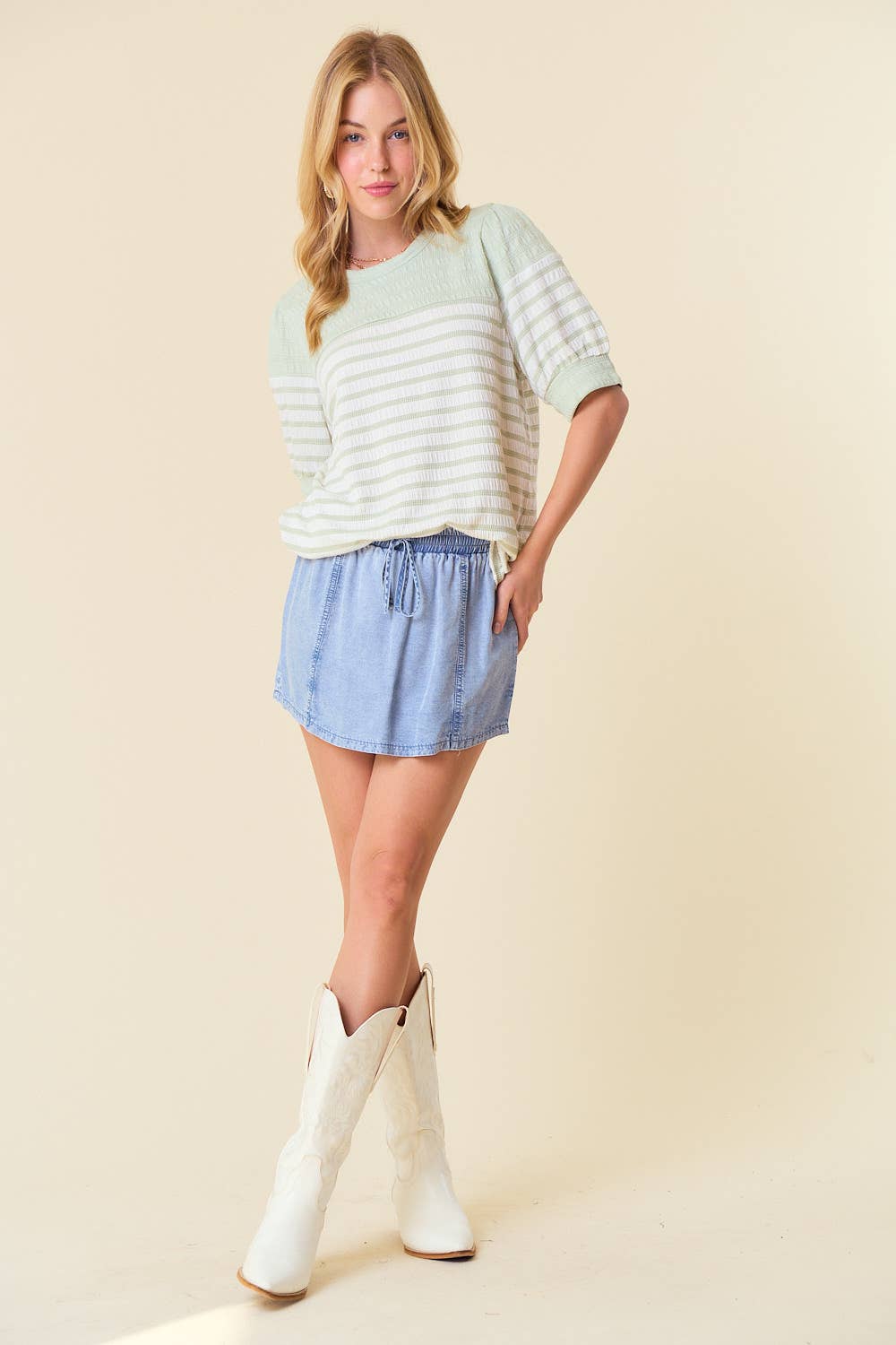 STRIPED PUFF SLEEVE KNIT TOP