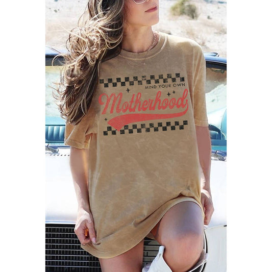 MOTHERHOOD GRAPHIC TEE